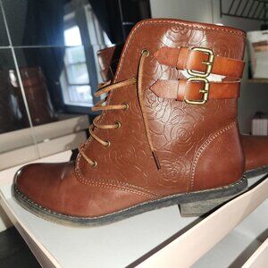 Day Trippin' Flat Booties